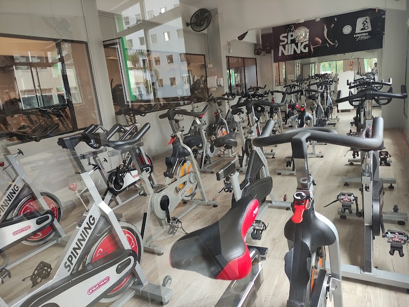 Academia Curitiba Fitness - Academia em Centro, Curitiba/PR - Foto 4