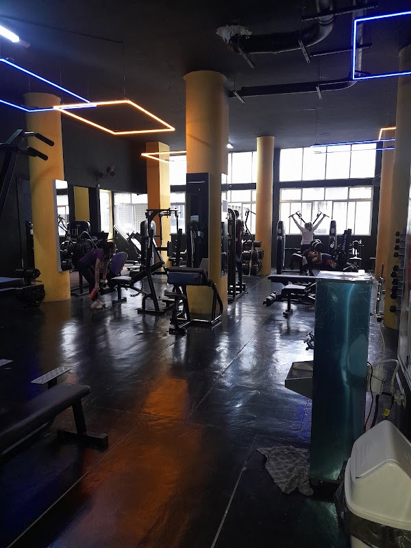 Academia Ph.D Sports - Academia em Centro, Curitiba/PR - Foto 2