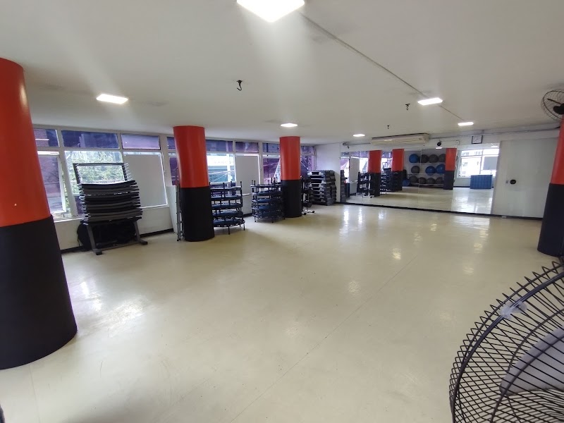 First Class - Academia em Mercês, Curitiba/PR - Foto 2