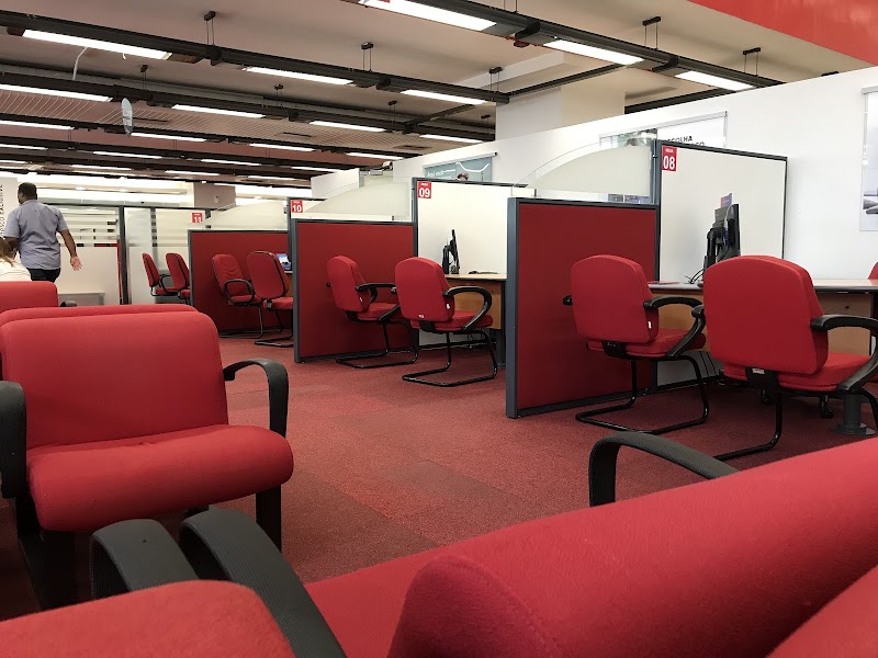 Banco Bradesco - Agência 5750 - Agência Bancária em Centro, Curitiba/PR - Foto 3