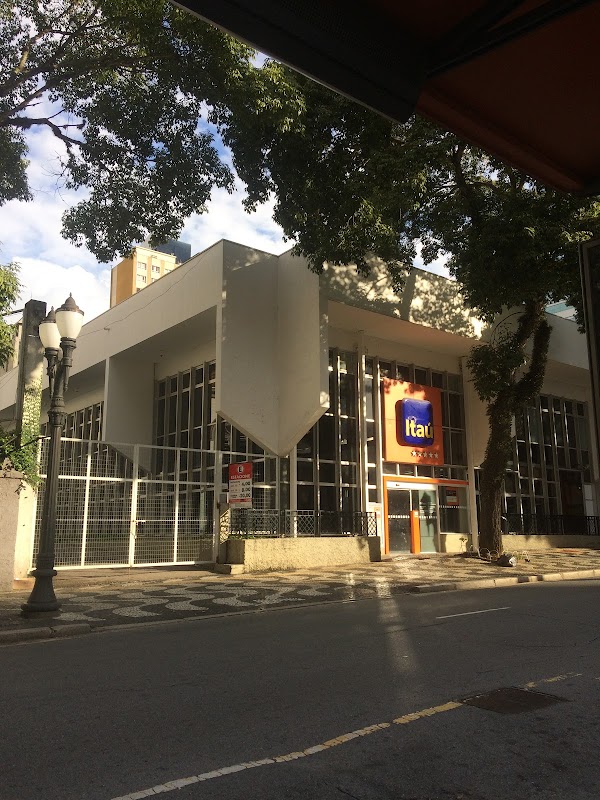 Banco Itaú - Agência 3835 - Agência Bancária em Centro, Curitiba/PR - Foto 5