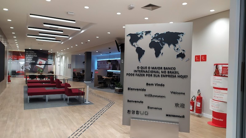 Banco Santander - Agência 3415 - Agência Bancária em Centro, Curitiba/PR - Foto 4