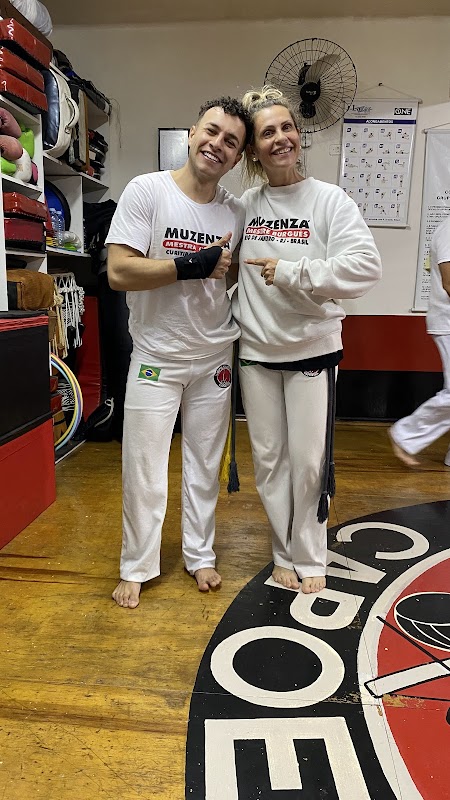 Academia Capoeira Muzenza Matriz - Artes Marciais em Centro, Curitiba/PR - Foto 2