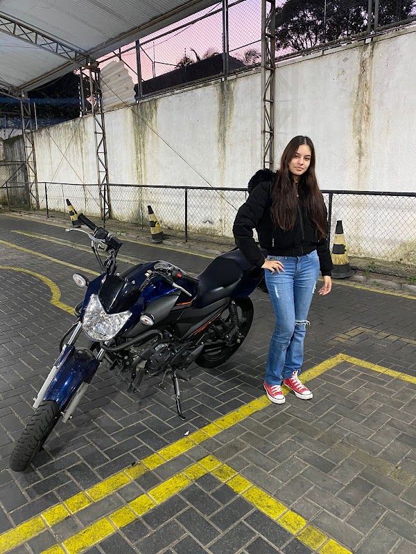 Auto Escola Ella - Autoescola em Centro, Curitiba/PR - Foto 5