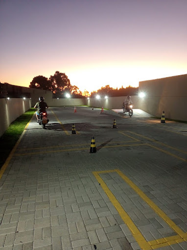 Autoescola Mercês - Autoescola em Mercês, Curitiba/PR - Foto 2