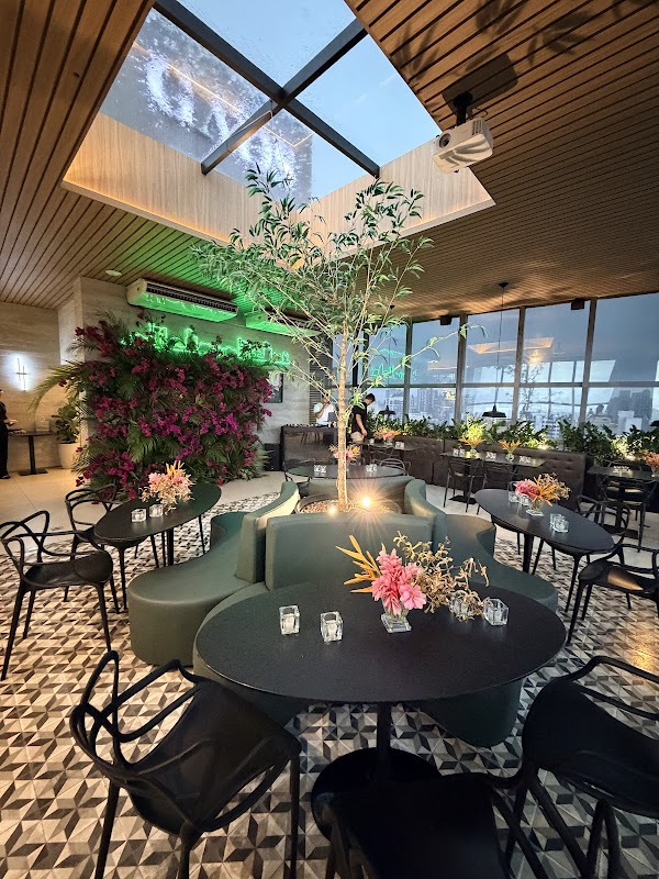 Gards Rooftop - Bar e Choperia em Alto da Glória, Curitiba/PR - Foto 2