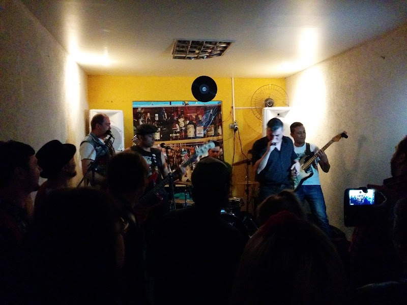 Lado B - Bar e Choperia em São Francisco, Curitiba/PR - Foto 4