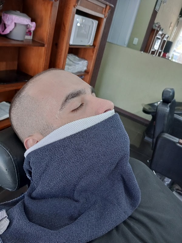 Lamenha Barbearia - Barbearia em Centro, Curitiba/PR - Foto 5