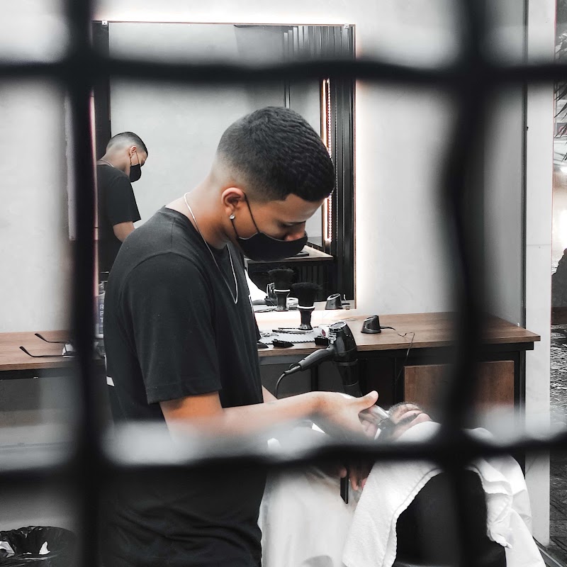 Romeu Barbershop - Barbearia em Centro, Curitiba/PR - Foto 4