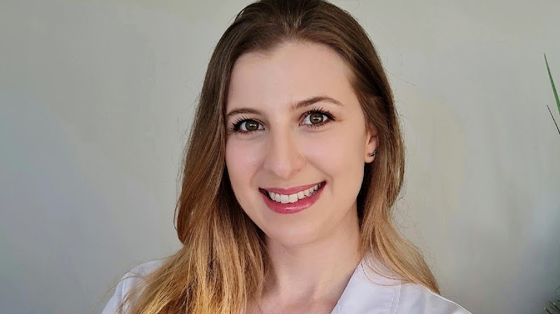 Dra. Stéphanie Lorena