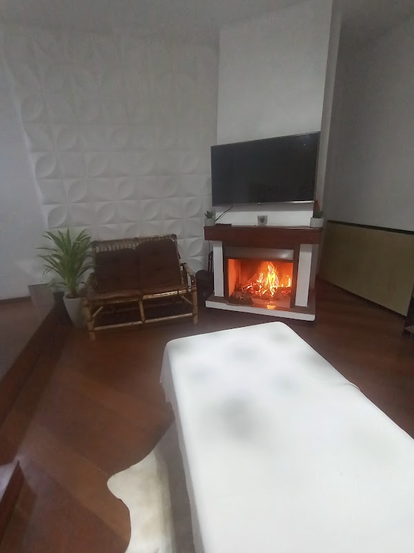 Julian - Quiropraxia | Massoterapia - 24 horas - Clínica Médica em Centro, Curitiba/PR - Foto 2