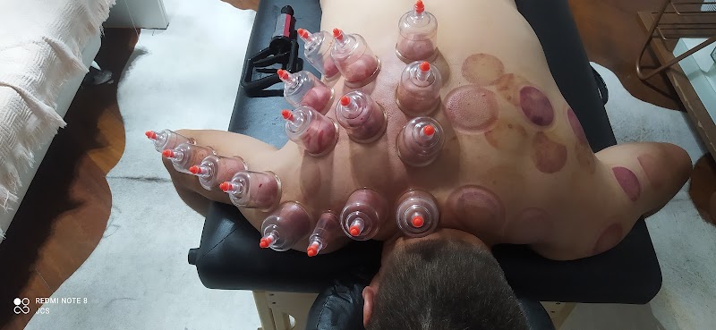 Foto 6 de Julian - Quiropraxia | Massoterapia - 24 horas