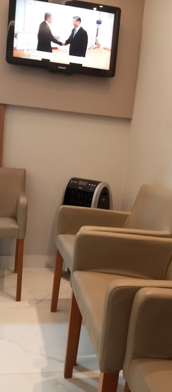 AmoClin Centro Odontologico - Clínica Odontológica em Centro, Curitiba/PR - Foto 2