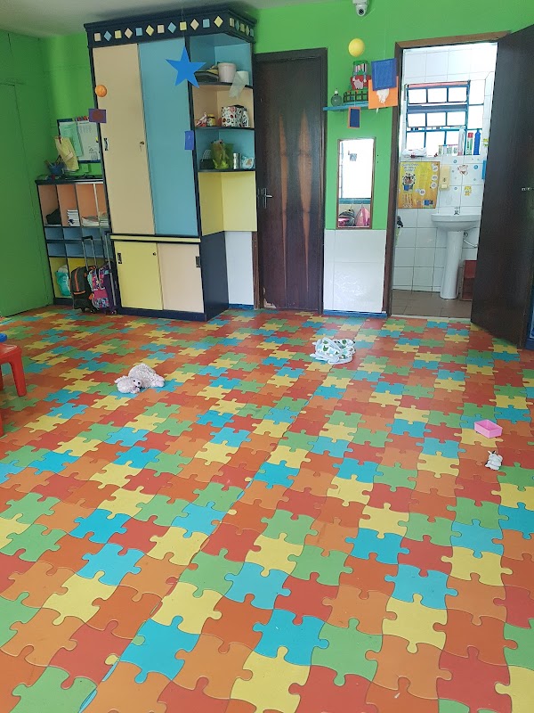 Centro de Educação Infantil Espaço da Esperança - Creche em Centro Civico, Curitiba/PR - Foto 2