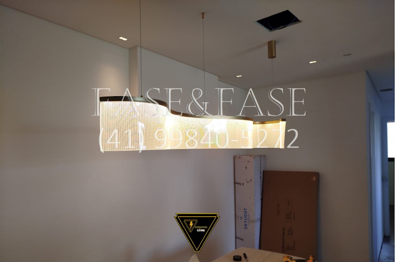 Fase & Fase Elétrica - Eletricista em Santa Cândida, Curitiba/PR - Foto 2