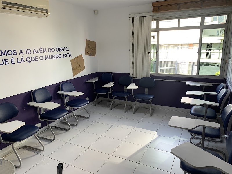 Yázigi Idiomas - Escola de Idiomas em Alto da Glória, Curitiba/PR - Foto 2