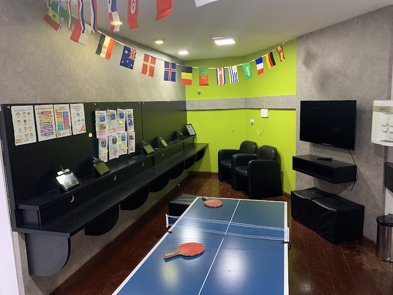 Yázigi Idiomas - Escola de Idiomas em Alto da Glória, Curitiba/PR - Foto 3