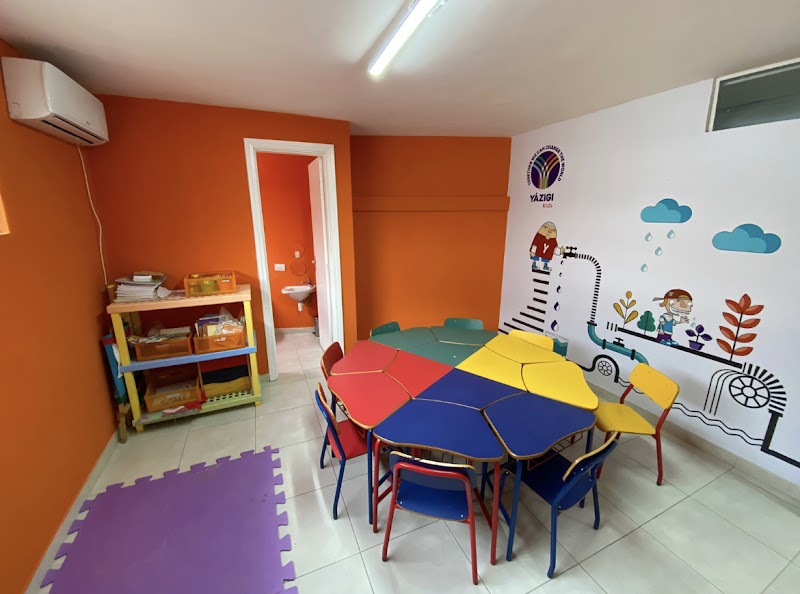 Yázigi Idiomas - Escola de Idiomas em Alto da Glória, Curitiba/PR - Foto 5
