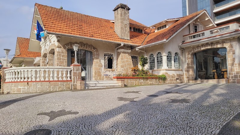 Centro Europeu - Cursos de Profissão e Cursos de Idiomas - Escola de Idiomas em Batel, Curitiba/PR - Foto 2
