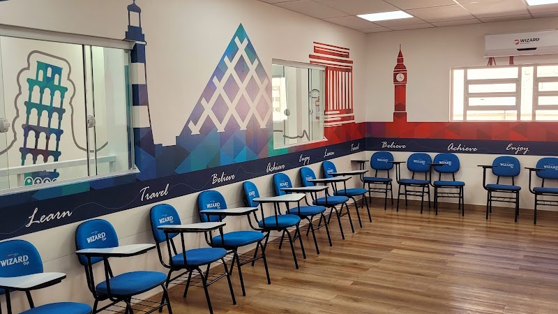 Wizard Curitiba Centro - Escola de Idiomas em Centro, Curitiba/PR - Foto 3