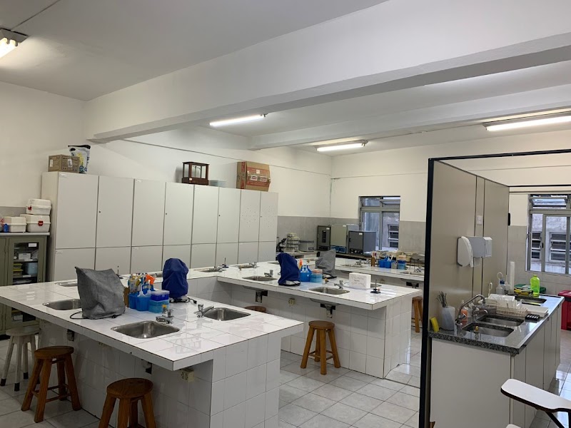 Colégio Rui Barbosa - Escola em Centro, Curitiba/PR - Foto 4