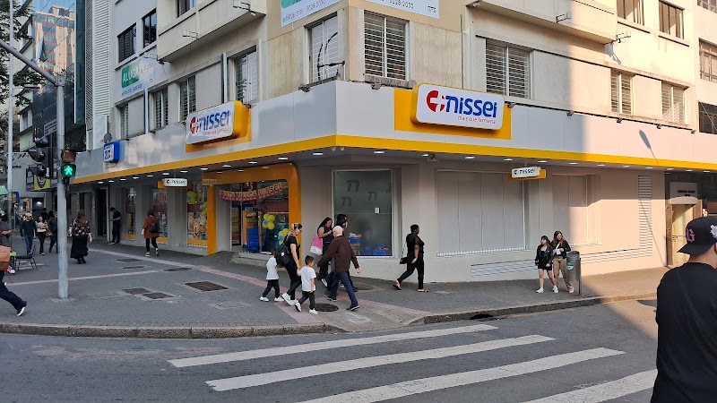 Farmácias Nissei - Farmácia em Centro, Curitiba/PR - Foto 5