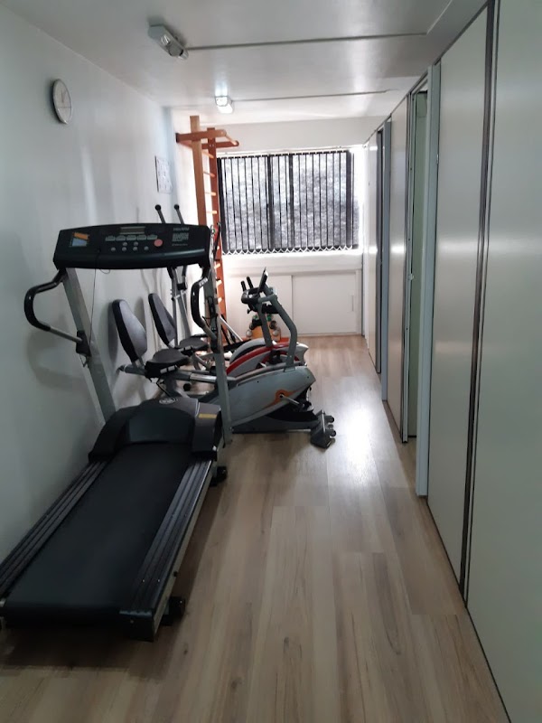 Clinimed - Clínica de Fisioterapia - Fisioterapia em Batel, Curitiba/PR - Foto 3