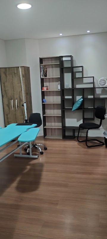 Thomaz Maier Clinica de Fisioterapia - Fisioterapia em Centro, Curitiba/PR - Foto 4