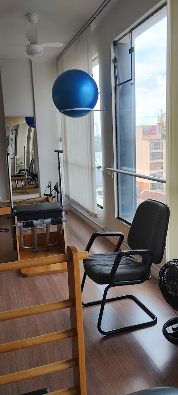 Thomaz Maier Clinica de Fisioterapia - Fisioterapia em Centro, Curitiba/PR - Foto 5