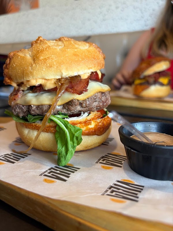 Villa Bistrô Hamburgueria - Hamburgueria em Batel, Curitiba/PR - Foto 5