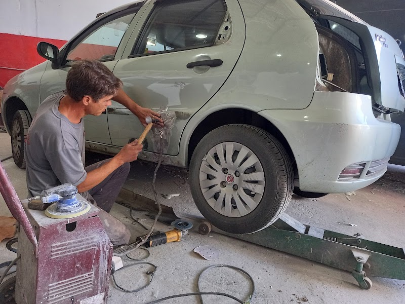 Portuga Lataria e Pintura - Lanternagem e Pintura em Bairro Alto, Curitiba/PR - Foto 2