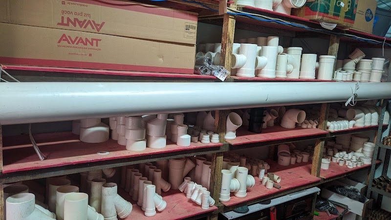 Reparos Hidráulicos Elétricos Ferragens Serviço Gerais - Material Elétrico e Hidráulico em Centro, Curitiba/PR - Foto 4