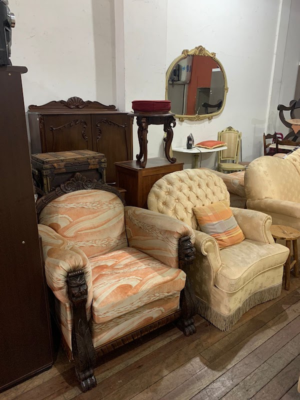 Alvorada Móveis Usados e Antiguidades - Móveis e Decoração em Centro, Curitiba/PR - Foto 2