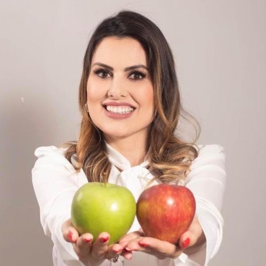 Dra. Naila Lançoni Gomes, Nutricionista