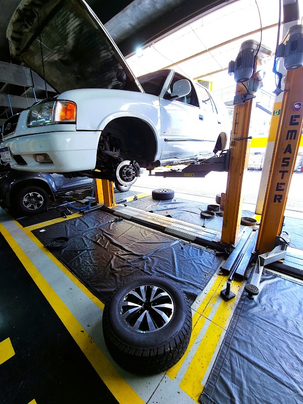 4 rodas Auto Center - Oficina Mecânica em Centro Civico, Curitiba/PR - Foto 3