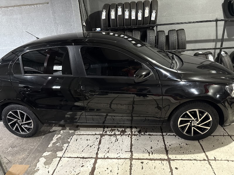 Car Center Pneus, Freios e Suspensão - Oficina Mecânica em Ganchinho, Curitiba/PR - Foto 2