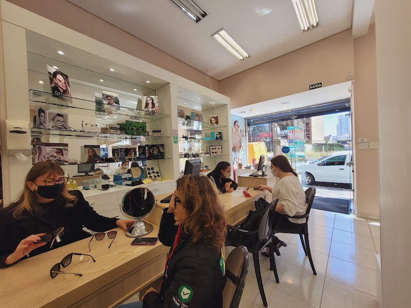 Centro Ótico Emiliano - Ótica em Centro, Curitiba/PR - Foto 3