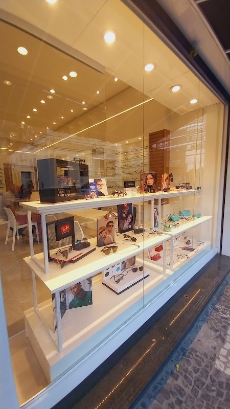 Centro Ótico Emiliano - Ótica em Centro, Curitiba/PR - Foto 5