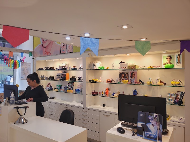 Nova Ótica Curitiba - Praça Osório - Ótica em Centro, Curitiba/PR - Foto 2