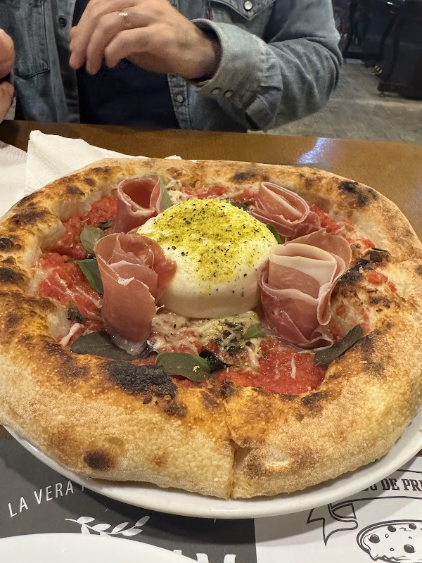 Armazém Colônia Forneria & Pizzaria Napoletana - Pizzaria em Batel, Curitiba/PR - Foto 4