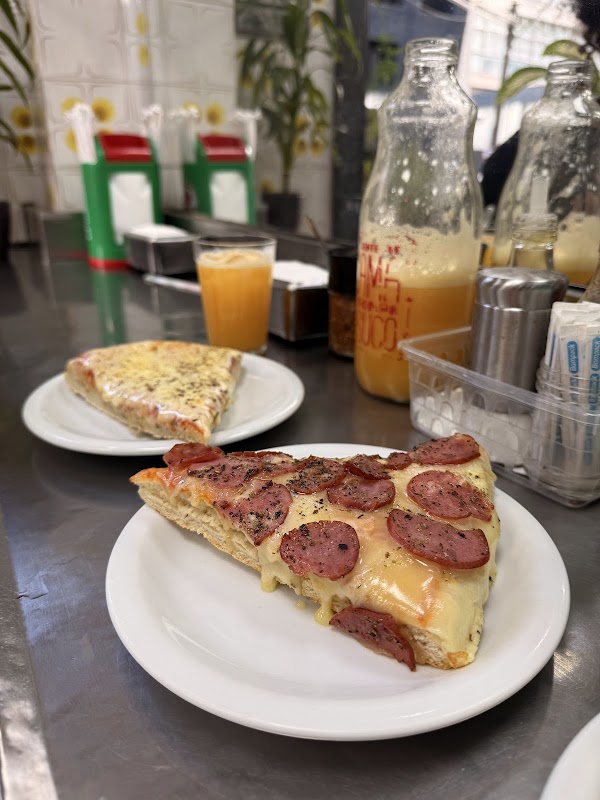 Itália Pizza - Pizzaria em Centro, Curitiba/PR - Foto 3