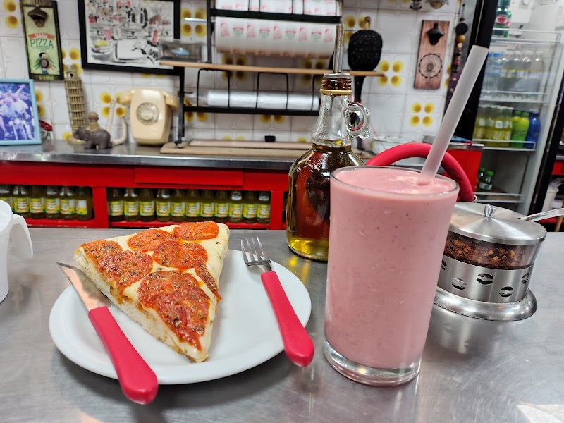Itália Pizza - Pizzaria em Centro, Curitiba/PR - Foto 4