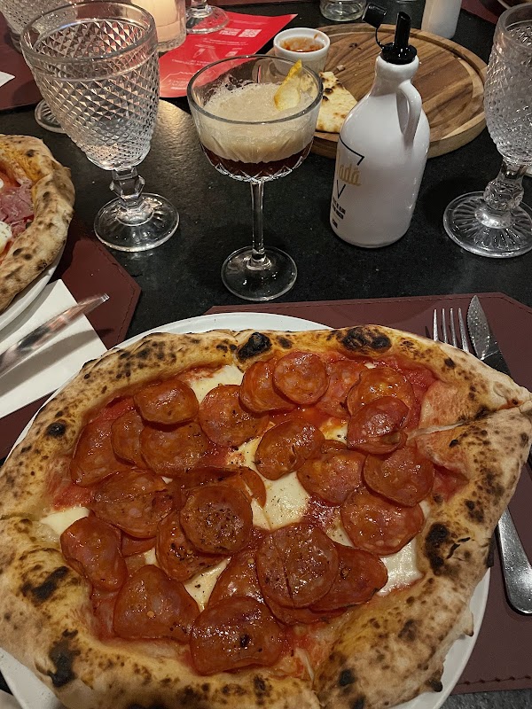 Madá Pizza e Vinho - Pizzaria em Centro, Curitiba/PR - Foto 3