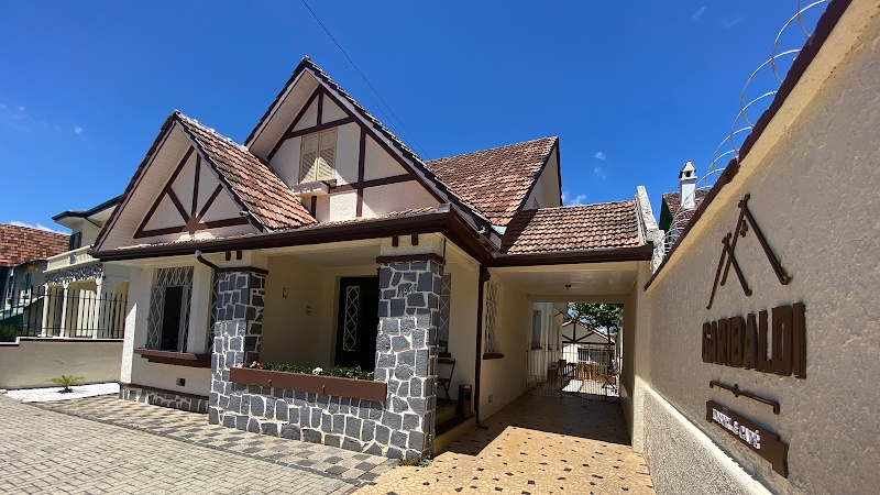 Garibaldi Hostel & Pub