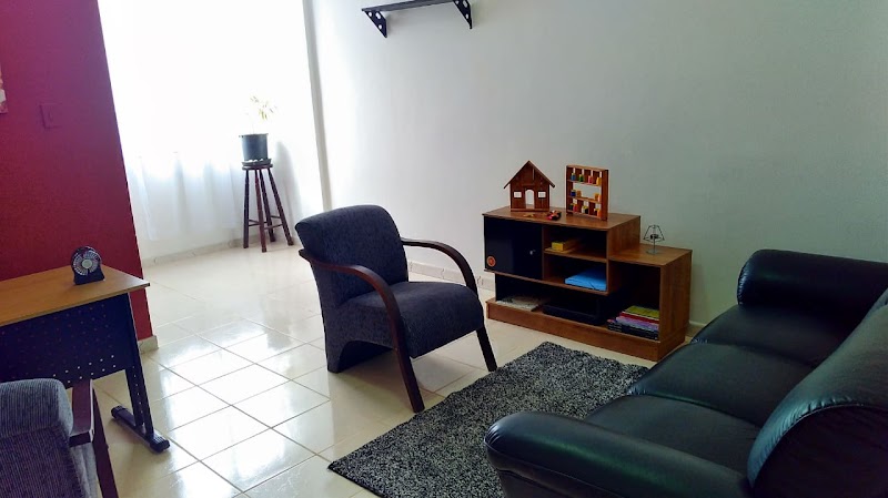 Karen Torres - Psicóloga Clínica e Jurídica - Psicologia em Centro, Curitiba/PR - Foto 2