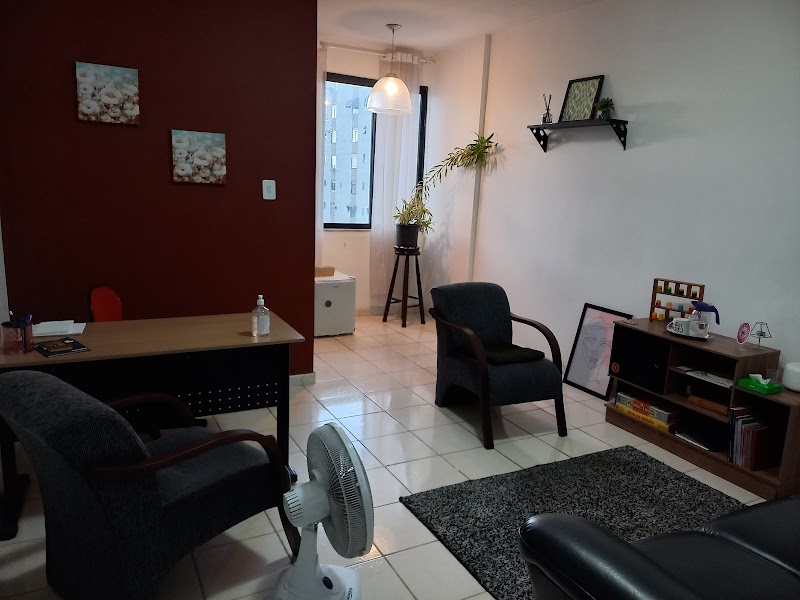 Karen Torres - Psicóloga Clínica e Jurídica - Psicologia em Centro, Curitiba/PR - Foto 3