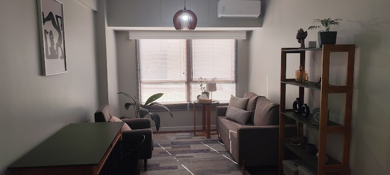 Psicóloga Juliana Maria Silveira - Psicologia em Centro, Curitiba/PR - Foto 2