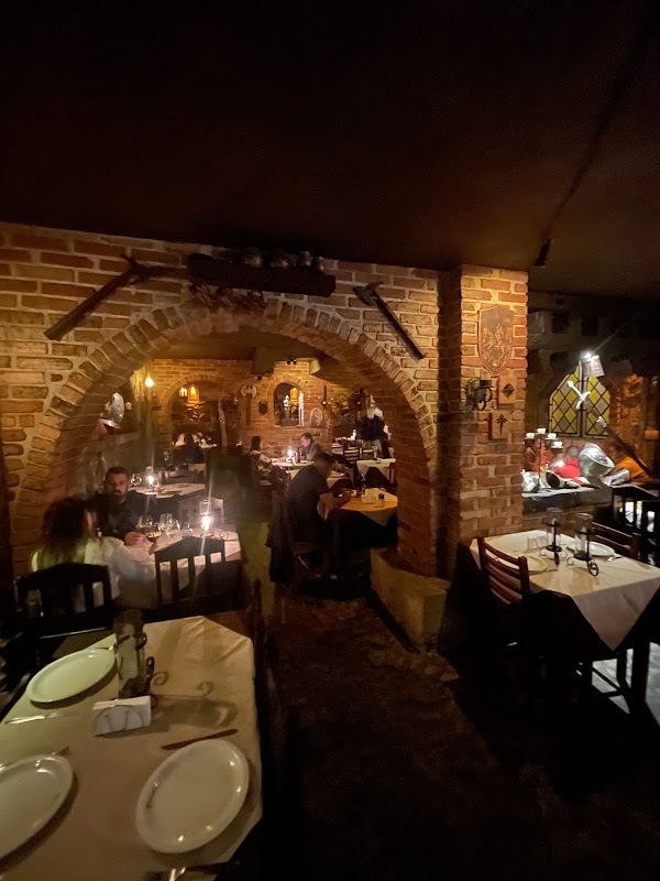 Calabouço Restaurante e Pizzaria - Restaurante em Centro Civico, Curitiba/PR - Foto 4