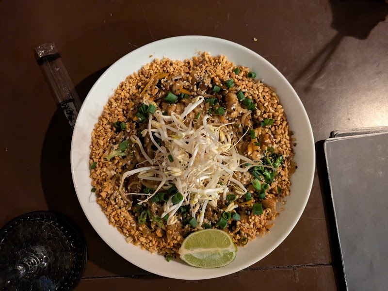 Pede Thai Restobar - Restaurante em Centro, Curitiba/PR - Foto 4