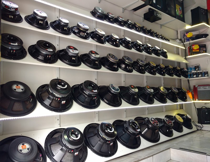 Audio Reis - Som e Acessórios Automotivos em Centro, Curitiba/PR - Foto 3